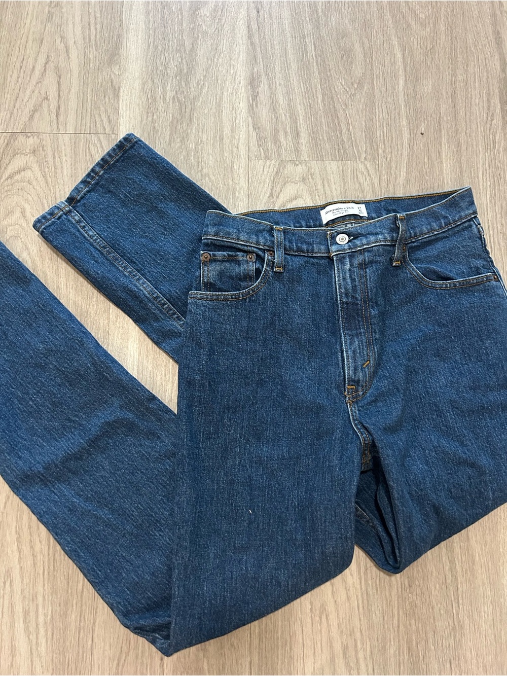 Abercrombie & Fitch women’s 90s straight ultra high rise jeans size 27 dark wash